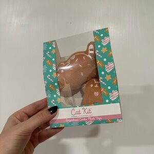 Pusheen Cat Kit Winter Box Crinkle Gingerbread Cat Toys